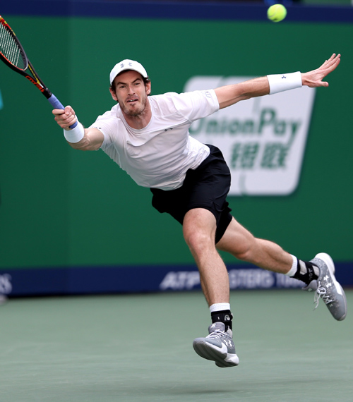  穆雷在西班牙队比赛中大胜，出色防守引发热议！-爱游戏手机版