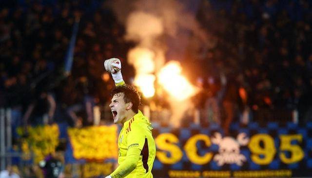  莱万多夫斯基新星挺进下一轮表现惊艳，德国队未来可期！-爱游戏官方网站